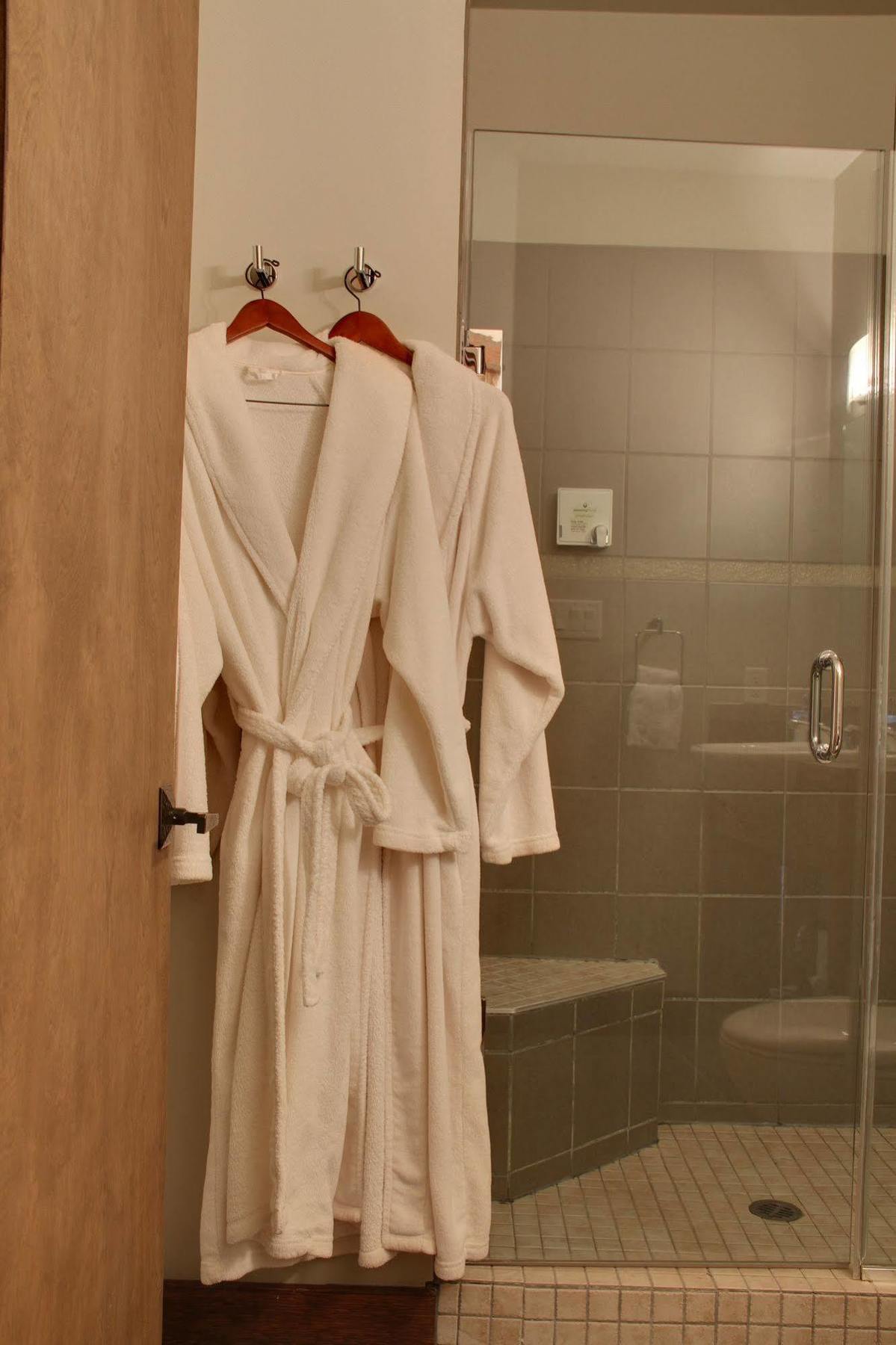 Copper Horse Lodge ゴールデン エクステリア 写真