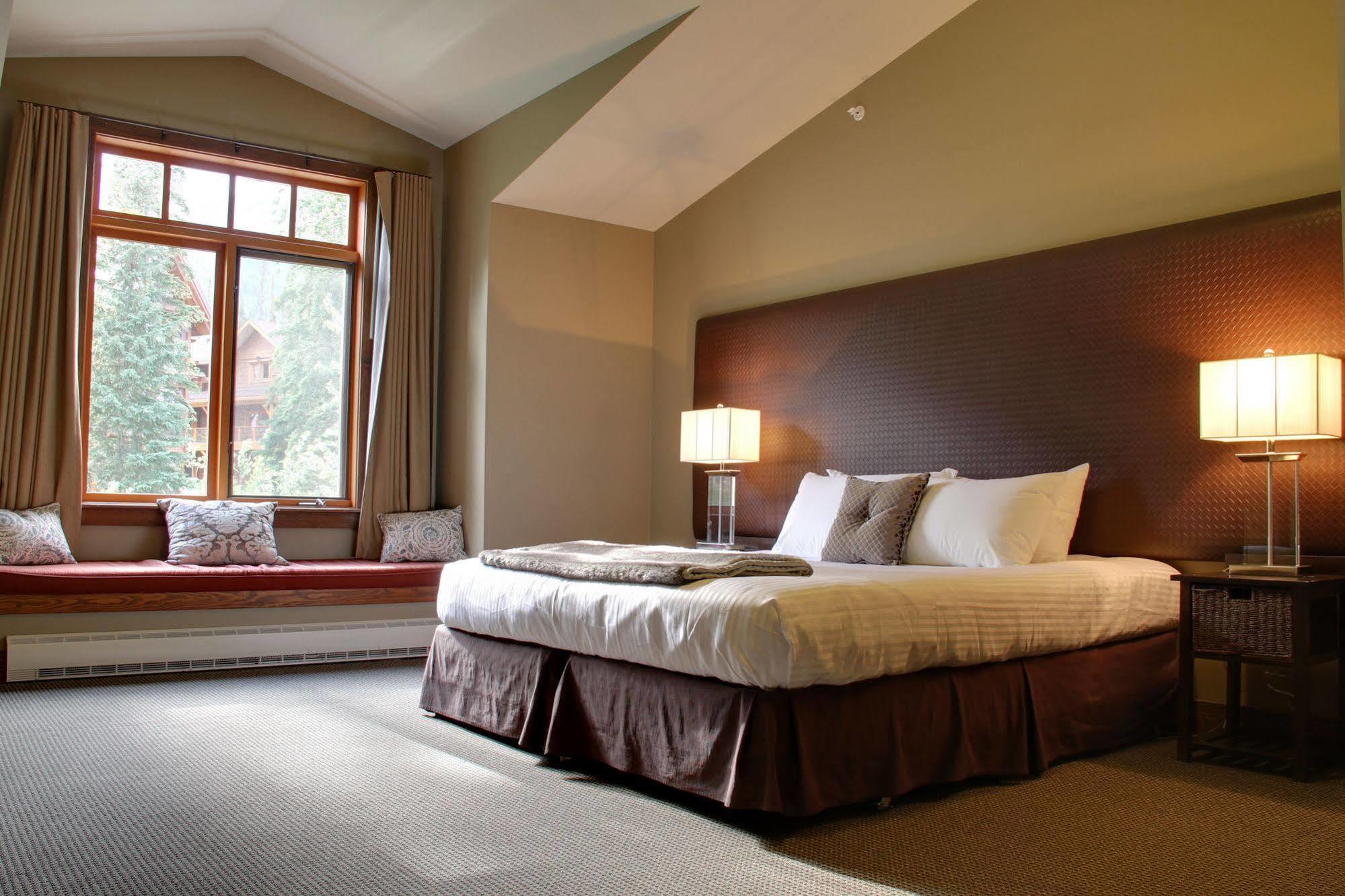 Copper Horse Lodge ゴールデン エクステリア 写真